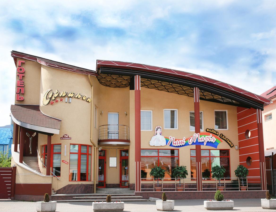 Hotel Serpanok Tyachiv Exteriör bild